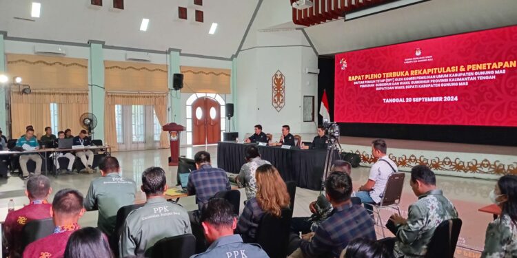 FOTO : KPU GUMAS/MATA KALTENG - Suasana rapat pleno terbuka rekapitulasi dan penetapan DPT pada pemilihan gubernur dan wakil gubernur provinsi serta bupati dan wakil bupati gumas yang dilaksanakan KPU, di GPU Damang Batu, Jumat, 20 September 2024.
