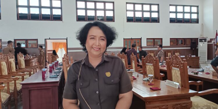 FOTO: MATAKALTENG - Anggota DPRD Kabupaten Gunung Mas Iceu Purnamasari.