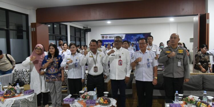 FOTO: MATAKALTENG - Plh Sekda Kalteng Hadiri Verifikasi Lapangan Rumah Sakit Pendidikan RSUD dr. Doris Sylvanus.