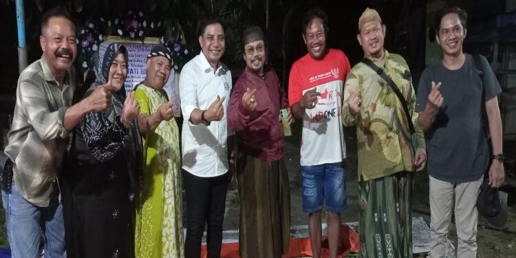 FOTO: IST/MATAKALTENG - Pertemuan Calon Wakil Gubernur Kalteng H Supian Hadi bersama Habib Alwi Alhasani bersama warga Kabupaten Lamandau.