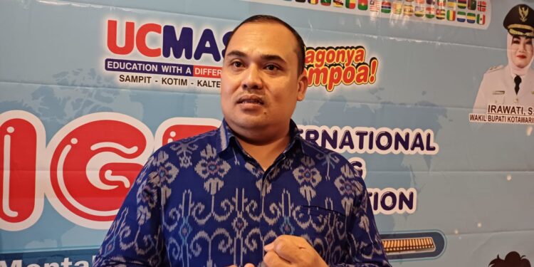 Foto:DIAN/MATA KALTENG - Kepala Bidang Pembinaan SMP Dinas Pendidikan Kotawaringin Timur Gede Sukadana saat menghadiri acara sempoa belum lama ini.