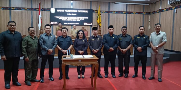 Foto:DIAN/MATA KALTENG - Penetapan pimpinam definitif DPRD Kotim, 30 September 2024.
