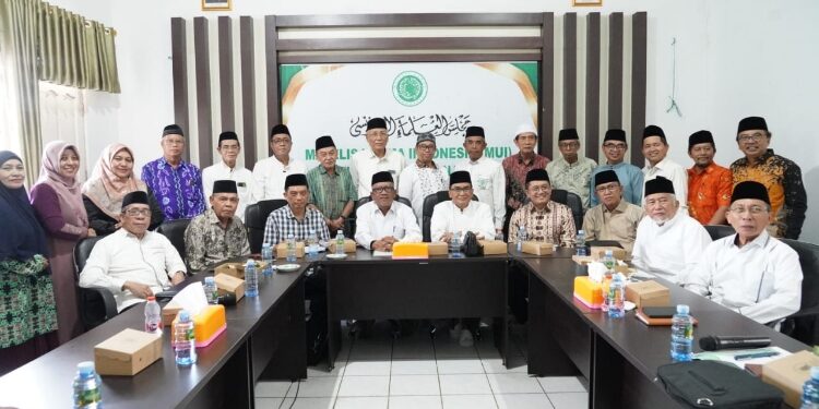 FOTO: IST/MATAKALTENG - Evaluasi dan Monitoring Dewan Pimpinan Majelis Ulama Indonesia (DP MUI) Kalimantan Tengah Tahun 2024.