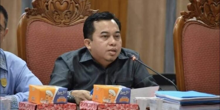 Foto: MATA KALTENG - Ketua Definitif DPRD Kotim, Rimbun.