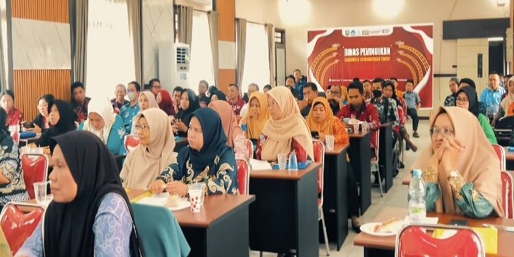FOTO: DISDIK/MATA KALTENG - Kegiatan Bimbingan Teknis Digitalisasi Penyusunan dan Pelaporan Penatausahaan Aset dan Keuangan, Jumat 4 Oktober 2024 kemarin.