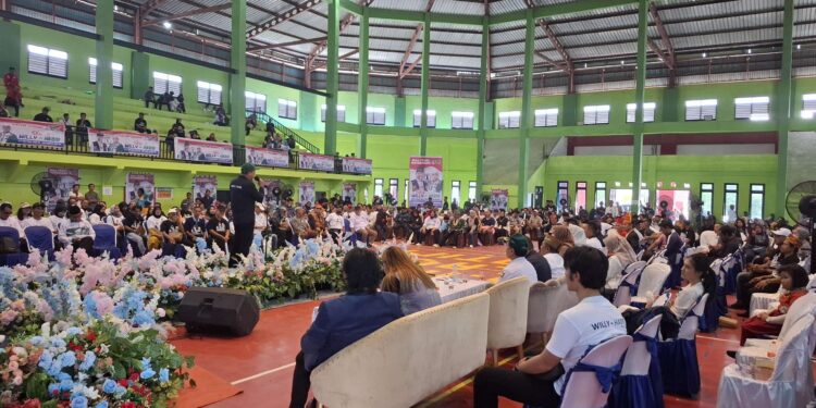 Foto: DIAN/MATA KALTENG - Deklarasi Willy-Habib sebagai Paslon Gubernur dan Wakil Gubernur Kalteng di Kota Sampit, 9 Oktober 2024.