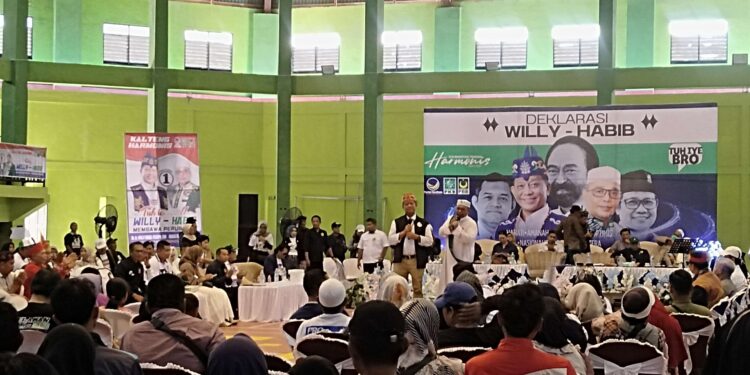 FOTO: AGUS/MATAKALTENG- Deklarasi yang dilakukan Cagub dan Cawagub Paslon nomor Urut 1 Willy-Habib di Sampit. Rabu, 9 Oktober 2024.