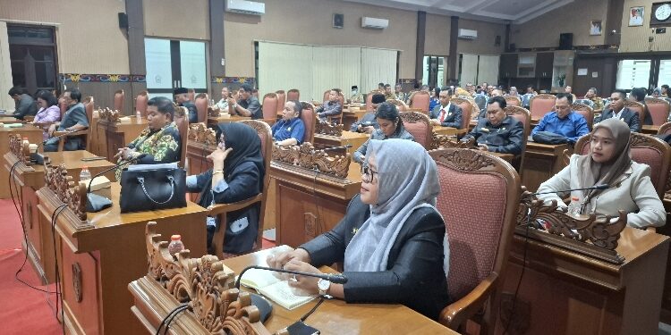 FOTO: DIAN/MATA KALTENG - Rapat pembahasan APBD Peruabahan Kotim 2024.