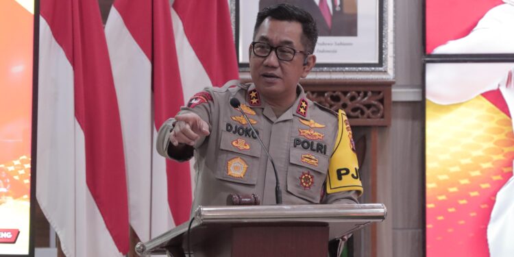 FOTO: MATAKALTENG - Kapolda Kalteng, Irjen Pol Djoko Poerwanto saat membuka Gelar Operasional Triulan III.