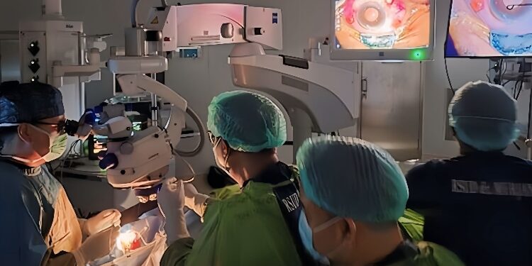 FOTO: IST/MATA KALTENG - Pelayanan operasi mata di RSUD dr Murjani Sampit.