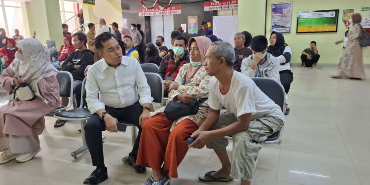 Foto: DIAN/MATA KALTENG - Ketua DPRD Kotim Rimbun saat sidak pelayanan RSUD dr Murjani Sampit, 28 Oktober 2024.