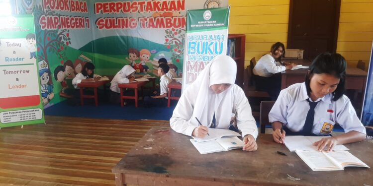 Foto: IST/MATA KALTENG - Kegiatab literasi di SMPN 1 Suling Tambun.