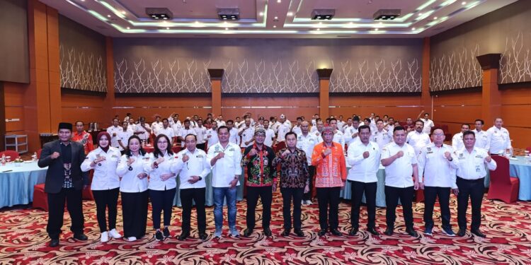 Foto: DIAN/MATA KALTENG - Musyawarah cabang I asosiasi Pemerintah desa seluruh Indonesia Kabupaten Kotim (Muscab APDESI Kotim), 31 Oktober 2024.