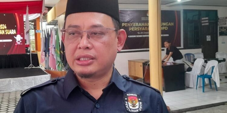 Anggota KPU Kalteng, Divisi Sosialisasi, Pendidikan Pemilih, Partisipasi Masyarakat, dan Sumber Daya Manusia, Harmain Ibrohim.