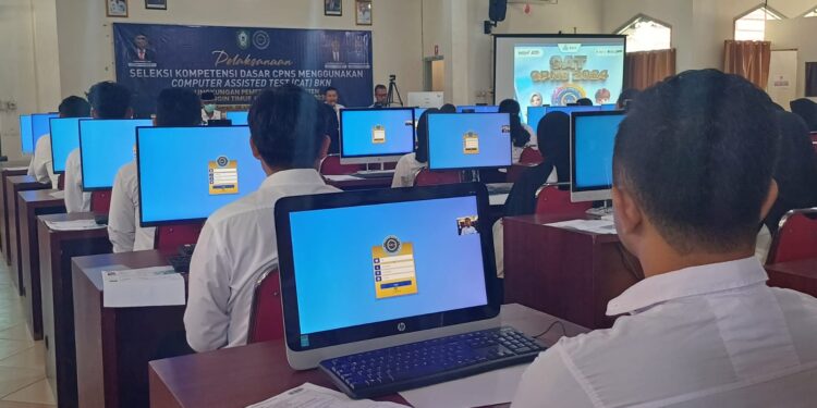 Foto: DIAN/MATA KALTENG - Tes SKD CPNS di lingkungan Pemkab Kotim, 6 November 2024.