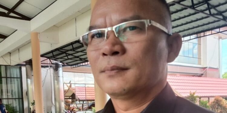 Anggota DPRD Katingan, Esenhover.