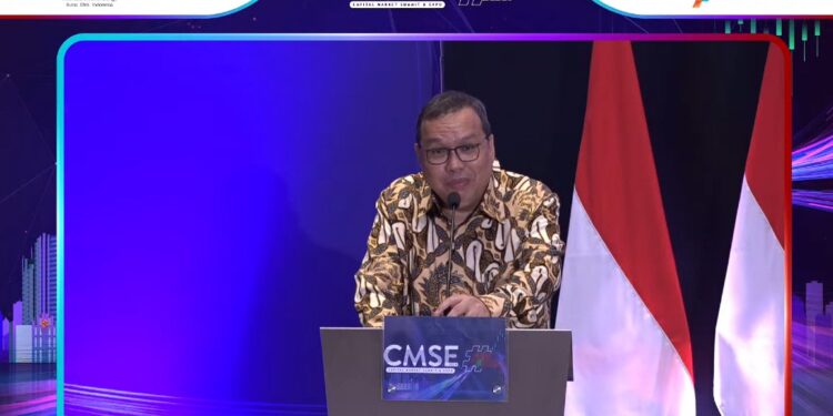 FOTO: MATAKALTENG - Direktur Bursa Efek Indonesia, Iman Rachman, saat menyampaikan sambutan pada opening ceremony Capital Market Summit & Expo (CMSE) 2024.