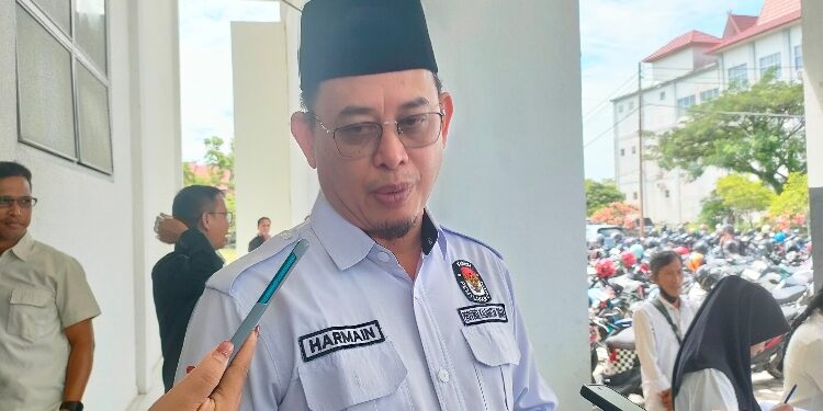 Anggota KPU Kalteng, Harmain Ibrohim, yang membawahi Divisi Sosialisasi Pendidikan Pemilih, Partisipasi Masyarakat, dan Sumber Daya Manusia (SDM).
