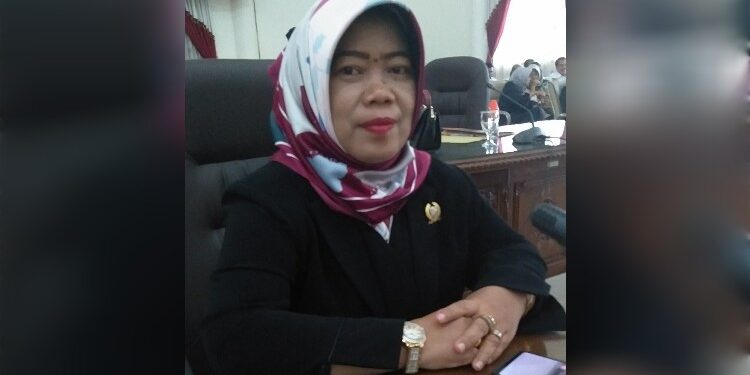 Foto: MATAKALTENG- Rida Sri Ahlina anggota DPRD Barsel.