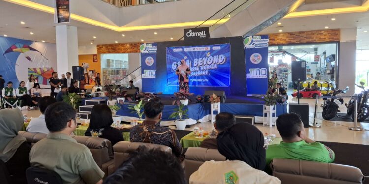 Foto: DIAN/MATA KALTENG - Pembukaan gala beyond universal worker coverage di Citymall Sampit, 15 November 2024.