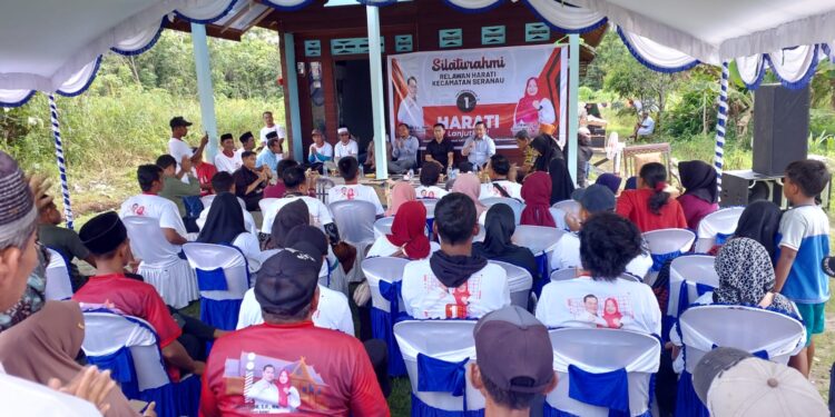 Foto: IST/MATA KALTENG - Kampanye paslon Halikinnor-Irawati (Harati) di Desa Ramban belum lama ini.