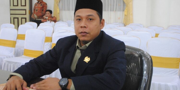 Anggota DPRD Barsel, Rinto Rahman.