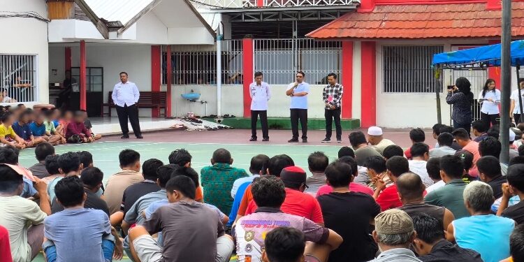 FOTO: IST/MATAKALTENG- Sosialisasi KPU Kotim terhadap WBP terkait dengan Pemilu 2024.