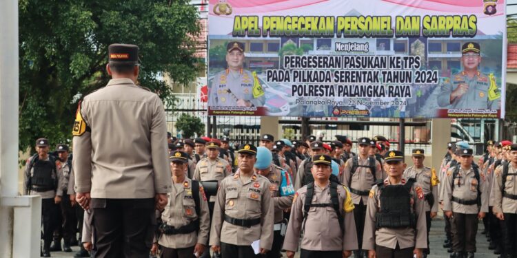 FOTO: MATAKALTENG - Apel kesiapan personel PAM TPS.