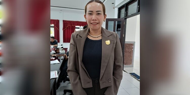 FOTO : MATAKALTENG - Wakil Ketua I DPRD Kabupaten Gunung Mas Nomi Aprilia.