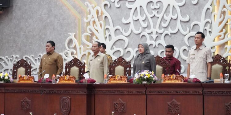 Foto: MATAKALTENG - Wakil Gubernur Kalimantan Tengah (Kalteng), Edy Pratowo saat menghadiri Rapat Paripurna ke-7 Masa Persidangan I Tahun Sidang 2024 di Ruang Rapat Paripurna, DPRD Kalteng.