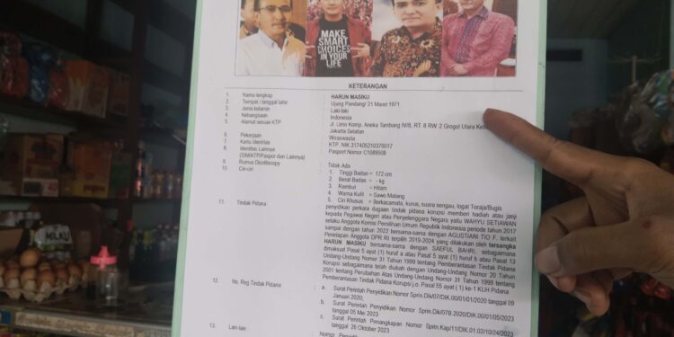 FOTO: AGUS/MATAKALTENG- Poster Harun Masiku yang menjadi DPO oleh pihak penegakkan hukum yang terlihat di Sampit.