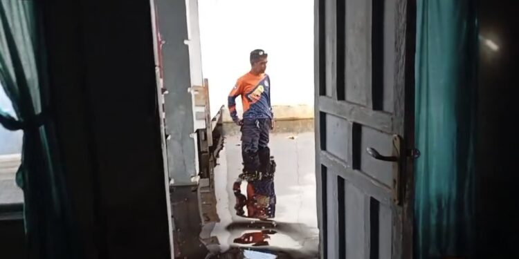 Foto:IST/MATA KALTENG - Banjir yang merendam rumah warga di Kecamatan Mentaya Hilir Selatan.