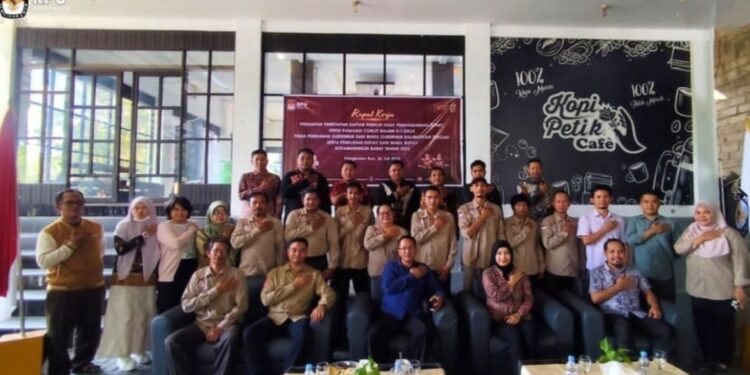 FOTO: IST/MATAKALTENG - Rapat Kerja Persiapan Penetapan DPHP di kop petik Jumat 26 Juli 2024.