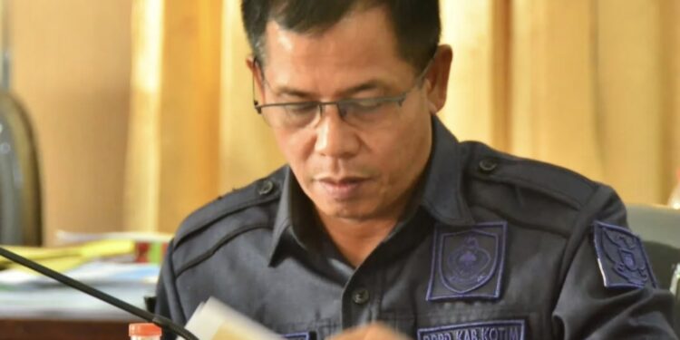 Foto:MATA KALTENG - Anggota DPRD Kotim SP Lumban Gaol.