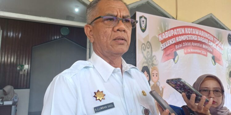 Foto:MATA KALTENG - PJ Sekda Kotim Sanggul Lumban Gaol.