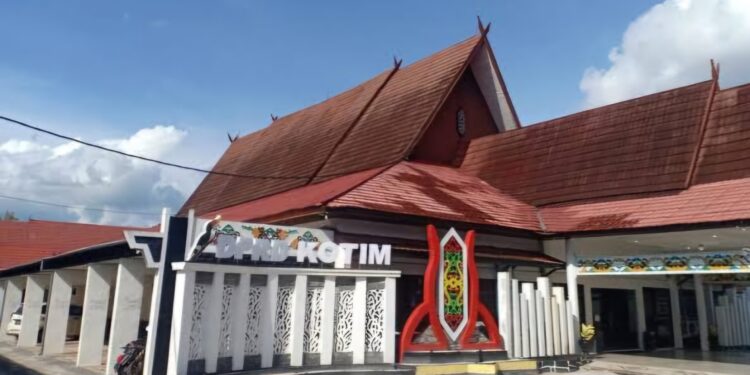 Foto: IST/MATA KALTENG - Kantor DPRD Kotim.