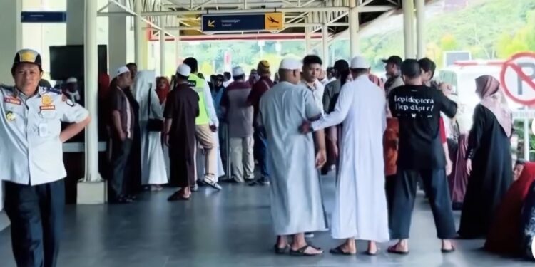 Foto: IST/MATA KALTENG - Suasana penumpang pada Bandara Haji Asan Sampit.