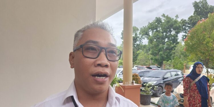 FOTO : MATAKALTENG - Ketua Bawaslu Kabupaten Katingan, Yosafat Ericktovia Kawung