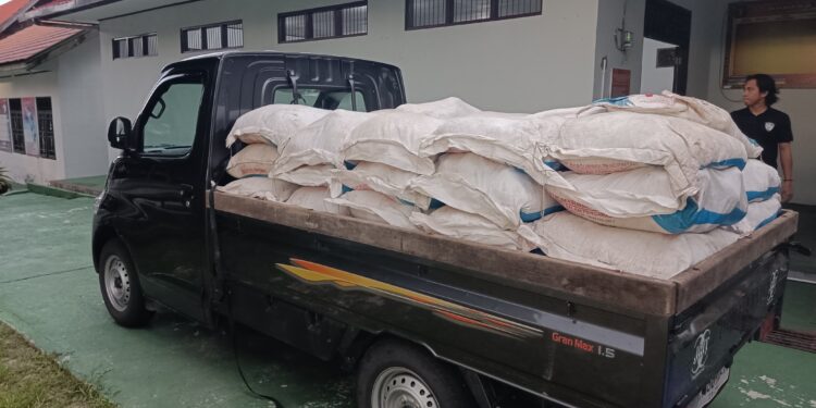 FOTO: MATAKALTENG - Barang bukti pupuk bersubsidi yang berhasil diamankan jajaran Ditreskrimsus Polda Kalteng.