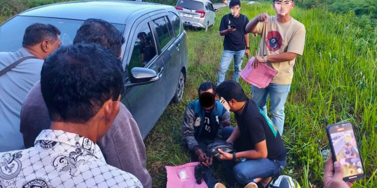 FOTO: MATAKALTENG - Jajaran Ditresnarkoba Polda Kalteng, pada saat berhasil mengamankan terduga pelaku.