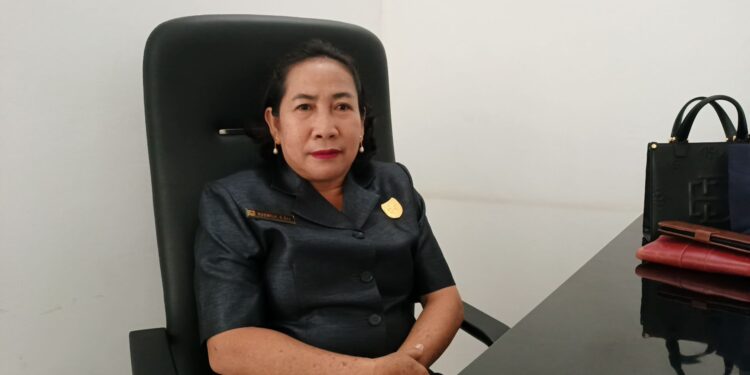 FOTO: MATAKALTENG - Anggota DPRD Kabupaten Gunung Mas Rusmila.
