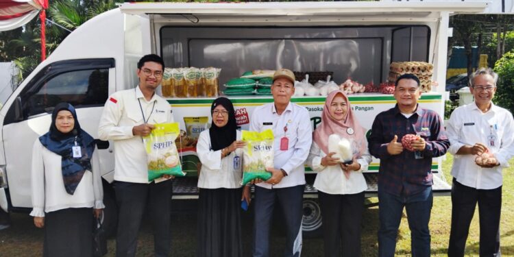 FOTO: MATAKALTENG - Pembukaan GPM yang dilangsungkan di Halaman Kantor Dinas Ketahanan Pangan Provinsi Kalteng, Kota Palangka Raya, Rabu (18/12).
