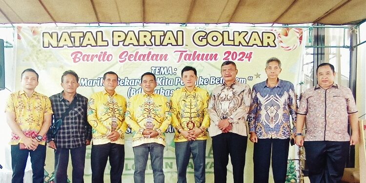 FOTO: IST/MATAKALTENG - Pengurus DPD Golkar Barsel Fhoto Bersama Wakil Bupati Terpilih Khristanto Yudha (Tanto) Usai Gelaran Natal Bersama di Buntok. 