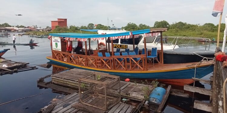 Foto : AKH/MATAKALTENG - Perahu susur sungai yang disiapkan oleh Dinas Porapar Sukamara.