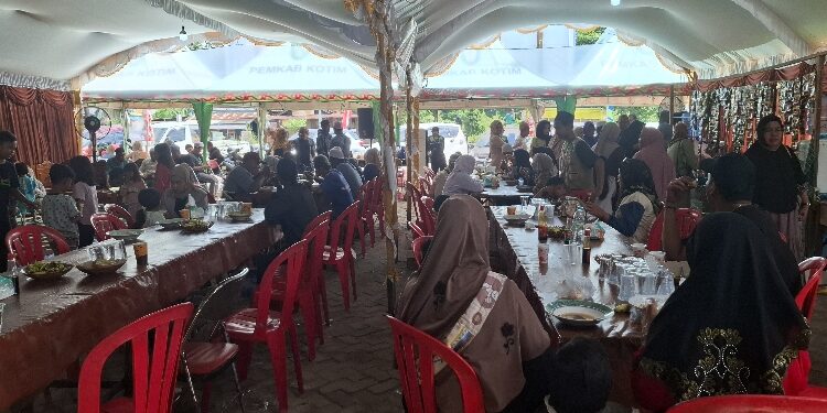 FOTO: DIAN/MATA KALTENG - Rest area jemaah haul Sekumpul di Kota Sampit Jalan Semekto Barat.