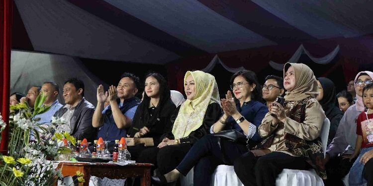FOTO: OLIVIA/MATAKALTENG - Kepala BKD Kalteng Hadiri Malam Lepas Sambut Tahun 2024-2025.