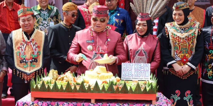 Foto: IST/MATA KALTENG - Peringatan Hari Jadi Kotim ke 72 di Kecamatan Telaga Antang.