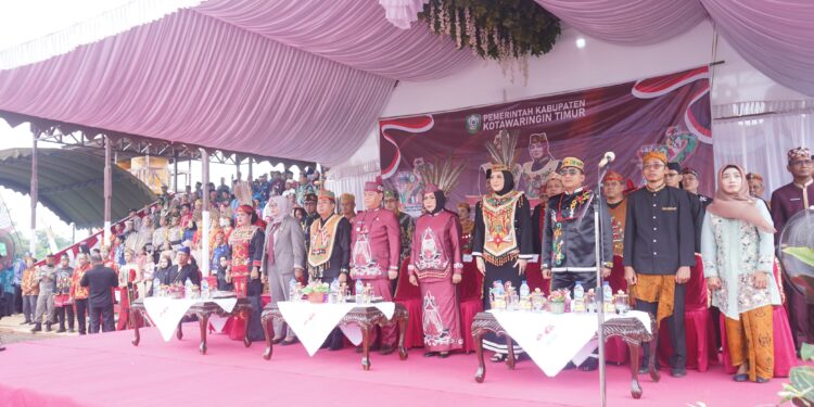 Foto:IST/MATA KALTENG - Bupati Kabupaten Kotim saat menghadiri peringatan hari jadi Kotim ke-72 di kecamatan Telaga Antang.