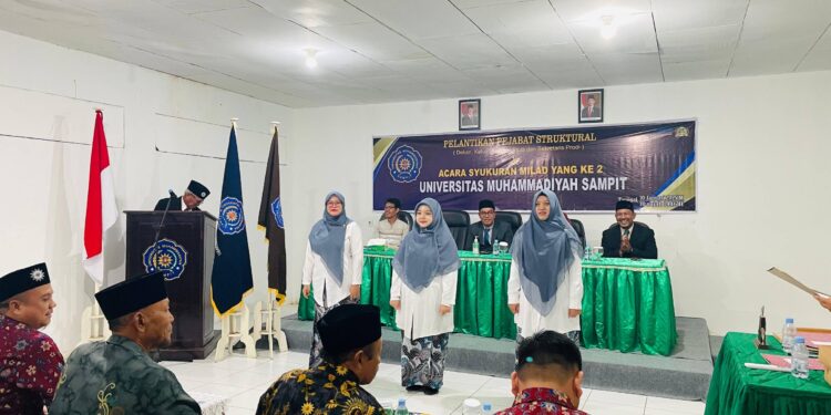 Foto: DIAN/MATA KALTENG - Pelantikan pejabat struktural dan acara syukuran milad yang kedua Universitas Muhammadiyah Sampit, 10 Januari 2025.