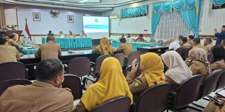 Foto: DIAN/MATA KALTENG - Rapat koordinasi persiapan pelaksanaan program makan bergizi gratis di Kabupaten Kotim, 13 Januari 2025.
